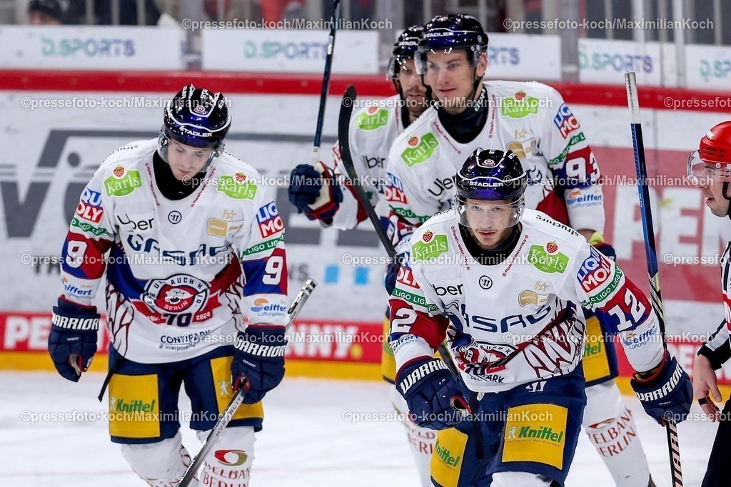 DEG12012501009 | 12.01.2025, Eishockey, Penny DEL, Düsseldorfer EG - Eisbären Berlin, PSD-BANK Dome: Torjubel nach dem 1:0 durch Eric Mik (Eisbären Berlin #12)