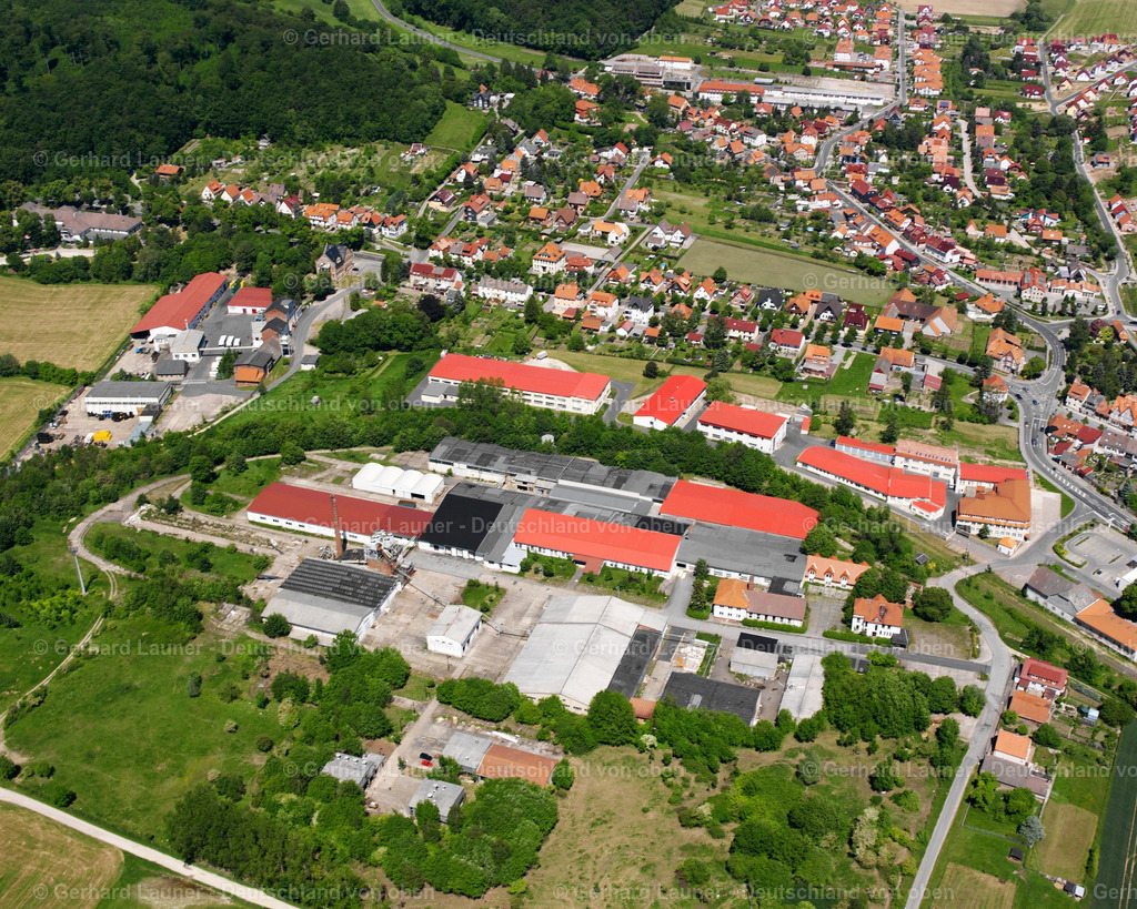2634280 | LEINEFELDE-WORBIS 16.06.2006 Gewerbegebiet und Firmenansiedlung an der Querstraße im Ortsteil Worbis in Leinefelde-Worbis im Bundesland Thüringen, Deutschland. // Industrial estate and company settlement on street Querstrasse in the district Worbis in Leinefelde-Worbis in the state Thuringia, Germany. Foto: Gerhard Launer