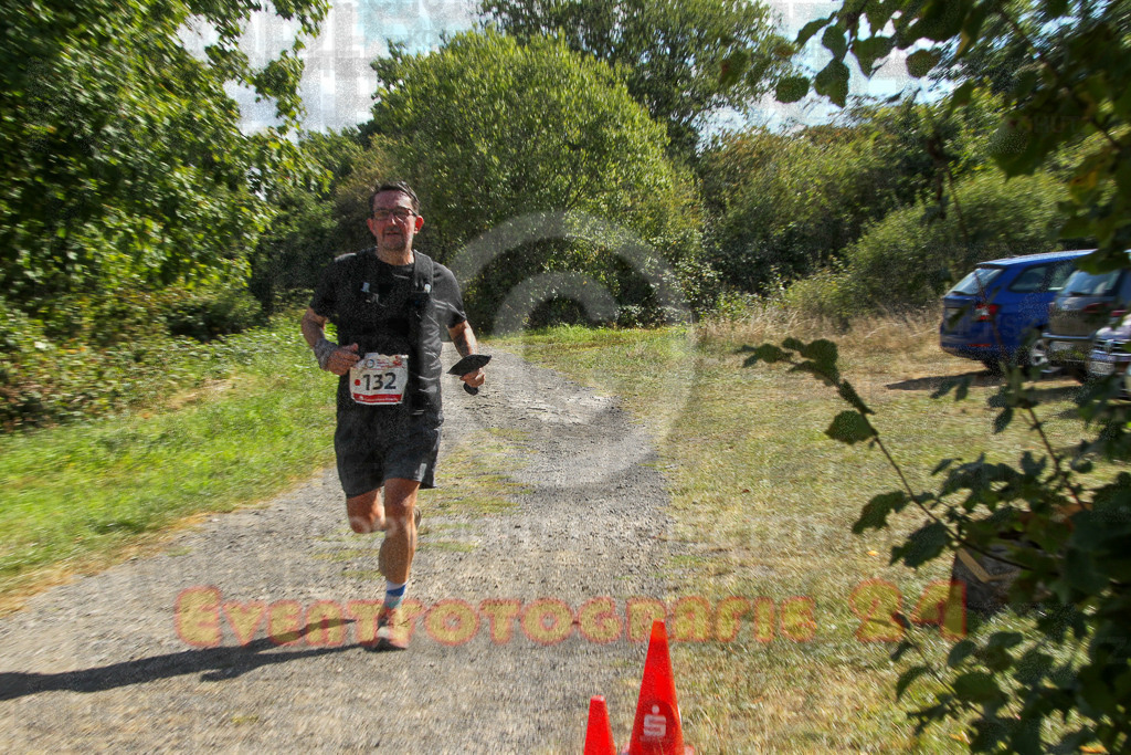 250830_1318_EV4_4195 | Sportfotografie im Rhein-Sieg Kreis, Köln, Bonn, NRW, Rheinland Pfalz, Hessen, etc. Unser Tätigkeitsfeld umfasst den Laufsport vom Volkslauf über den Marathon, Duathlon, Triathon bis zum Ultralauf wie Kölnpfad Ultra oder Schindertrail.