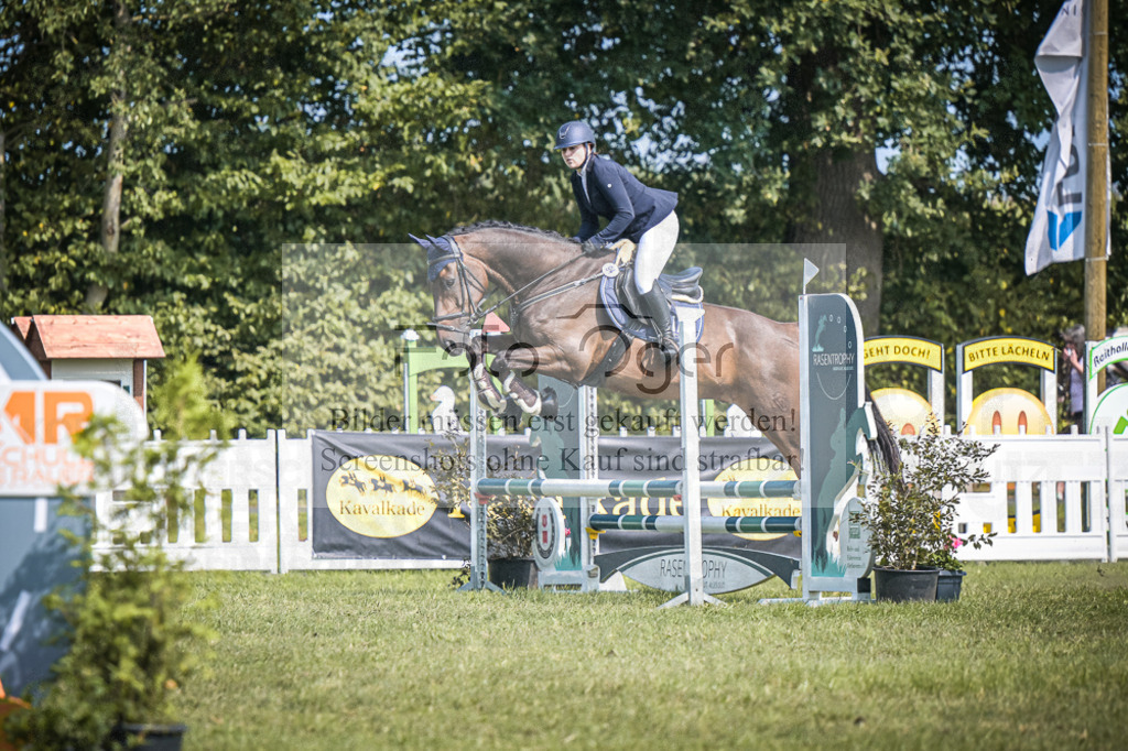 DOS_3051 | Entdecke hochwertige Reitturnierfotos von Foto Oger. Professionell, emotional und authentisch – jetzt Lieblingsmomente im Shop bestellen.Deutschlandweite Turnierfotografie. - Realisiert mit Pictrs.com