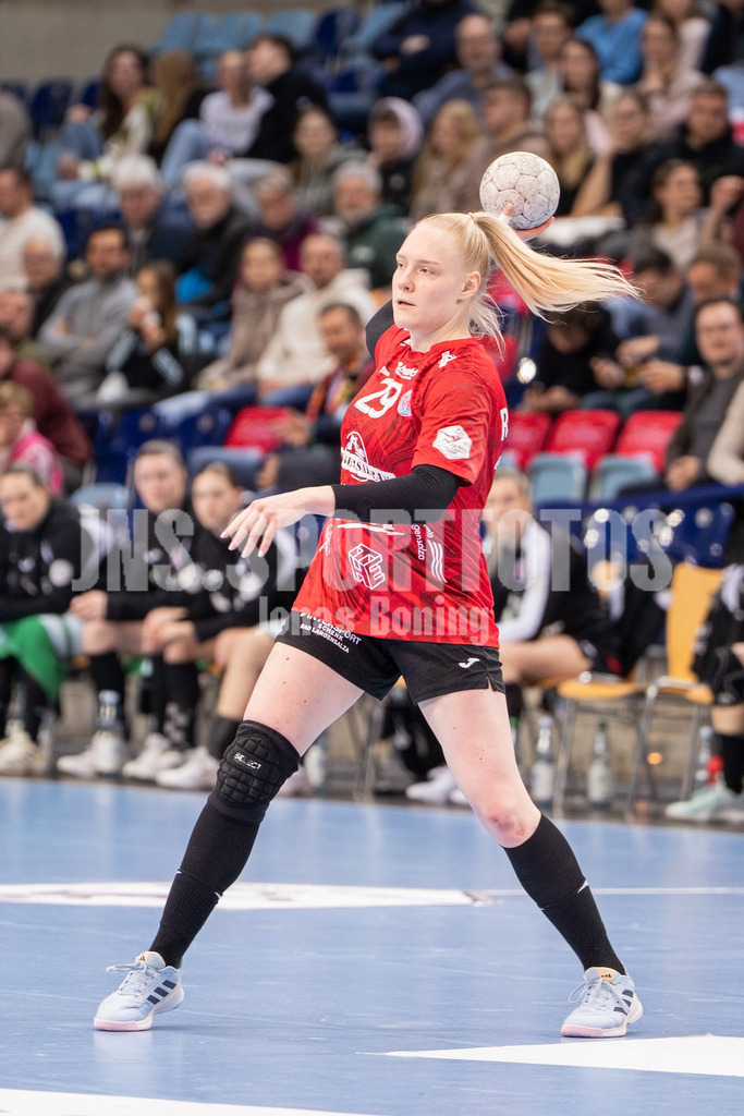 Handball I Frauen I Saison 2025-2026 I 1. HBF I 17. Spieltag I VFL Oldenburg - Thüringer HC I 0243 | Johanna Reichert (29, Thüringer HC) - Realisiert mit Pictrs.com