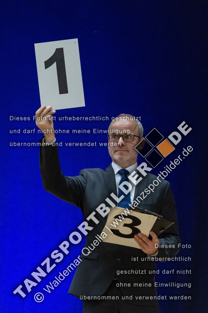 20230114-13030 | Hier finden Sie Tanz Bilder vom Latein und Standard Formationen tanzen. Sportbilder vom Tanzsport. Schöne Fotos und von Weltmeisterschaft, Europameisterschaft, Bundesliga, Regionalliga, Oberliga und Landesliga sowie von GOC Stuttgart, DanceComp, WM Bremen