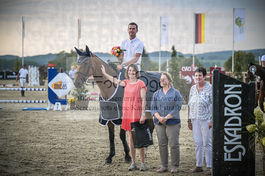 DOS_0298 | Entdecke hochwertige Reitturnierfotos von Foto Oger. Professionell, emotional und authentisch – jetzt Lieblingsmomente im Shop bestellen.Deutschlandweite Turnierfotografie. - Realisiert mit Pictrs.com