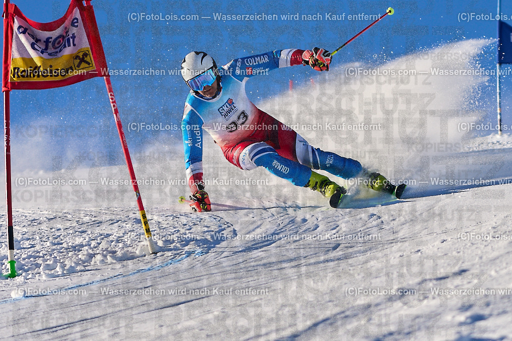 ALP4540_MASTERS-Cup_GS-A Herrn_Ruesch Martin | (C)FotoLois.com, Alois Spandl. FIS Masters-Cup Wildschönau, Giant Slalom auf der Piste Schatzberg GS, Siegerehrung auf dem Dorfplatz Niederau, Sa 13. Januar 2024.