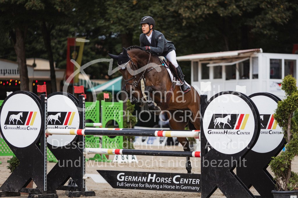 240912_OWLCh_SprPf-M-114 | Deine schönsten Turniermomente als professionelle Fotos! Entdecke hochwertige Pferdesport-Fotografie im Online-Shop. Jetzt Fotos finden & bestellen!