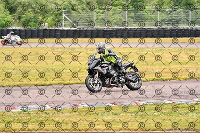 25bt02-0099 | markuskiefer.com - Realisiert mit Pictrs.com