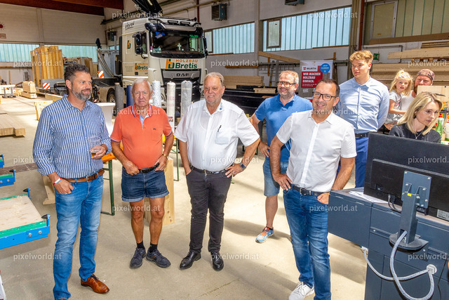 Maschinenpräsentation bei Holzbau Bretis
