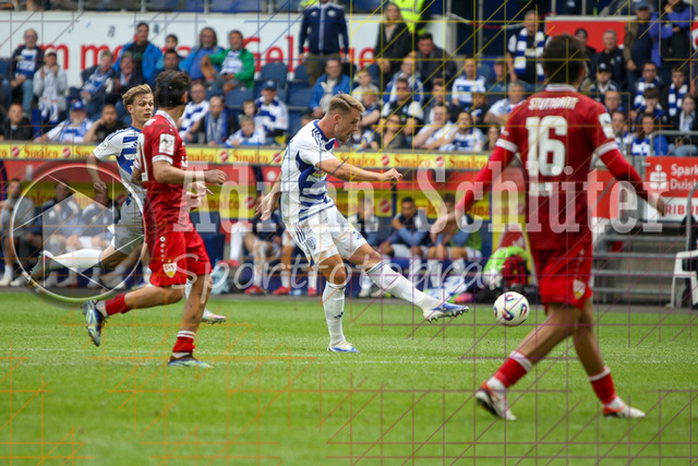 MSV Duisburg vs VfB Stuttgart II - 3. Liga | Duisburg, Deutschland, 02.08.25:   Thilo Töpken (MSV Duisburg) in Aktion am Ball, Einzelaktion waehrend des Spiels der 3. Liga MSV Duisburg vs VfB Stuttgart II in der schauinsland-reisen-arena(Foto von Brauer-Fotoagentur / Adrian Schlueter)