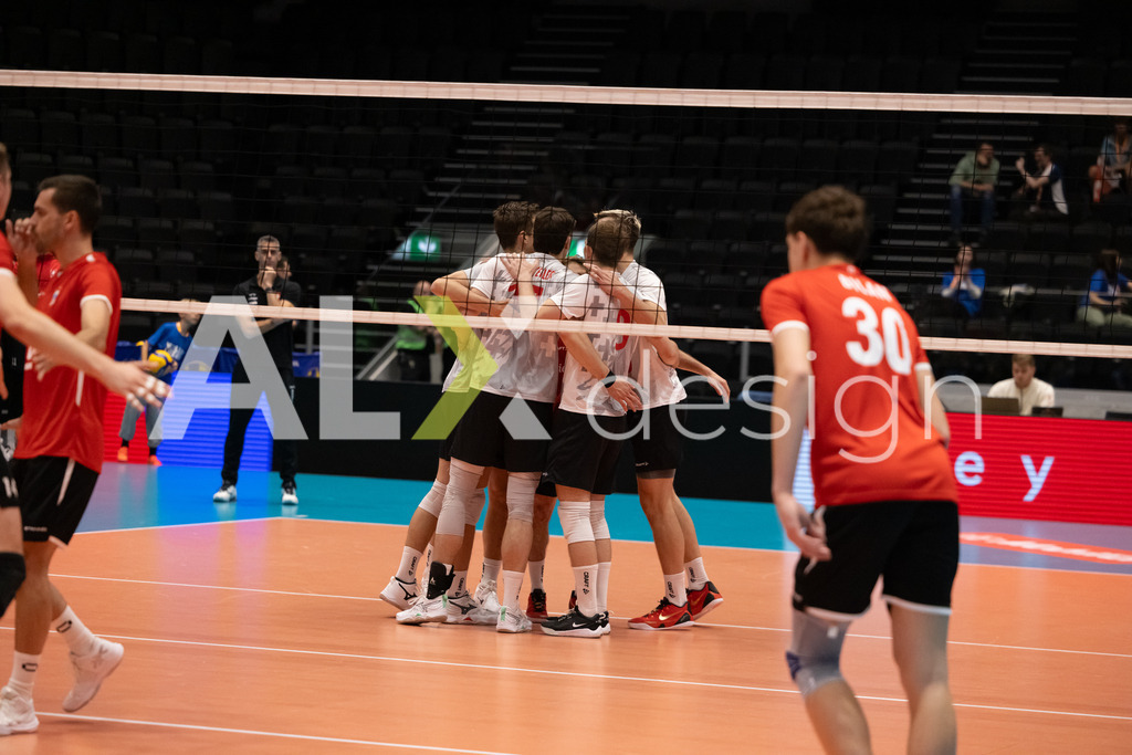 Luxembourg v Switzerland - CEV European League Men | KRIENS, SWITZERLAND - JUNE 12: Team of Switzerland during the CEV European League match between Luxembourg and Switzerland at Pilatus Arena on June 12, 2026 in Kriens, Switzerland. - Realisiert mit Pictrs.com