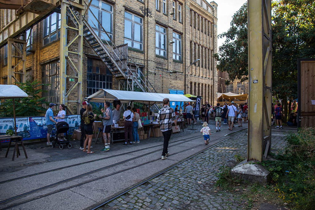 Leipzig Coffee Festival - Pittler Werke | Entdecke über 20 Kategorien Leipzig-Motive: Foto-Downloads, hochwertige Poster, Leinwand- & Fine-Art-Prints. Jetzt Lieblingsfoto im Bildlexikon Leipzig Shop bestellen!