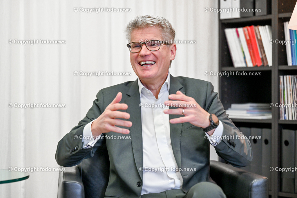 Musiktheater Linz_ Thomas Königstorfer_ 27.02.2023-35 | 27.02.2023, Musiktheater Linz, AUT, Thomas Koenigstorfer, im Bild Musiktheater Linz, Thomas Koenigstorfer (Kaufmaennische Direktion Landestheater Linz)