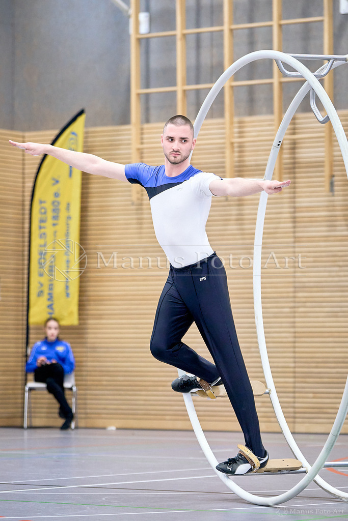 B-DSC06718 | Professionelle Sportfotografie in Hamburg, Schleswig-Holstein und Niedersachsen – spezialisiert auf Rhönrad, Geräteturnen, Leistungsturnen und rhythmische Sportgymnastik. Bundesweite Begleitung von Rhönrad-Events. Jetzt Sport-Fotos - Realisiert mit Pictrs.com