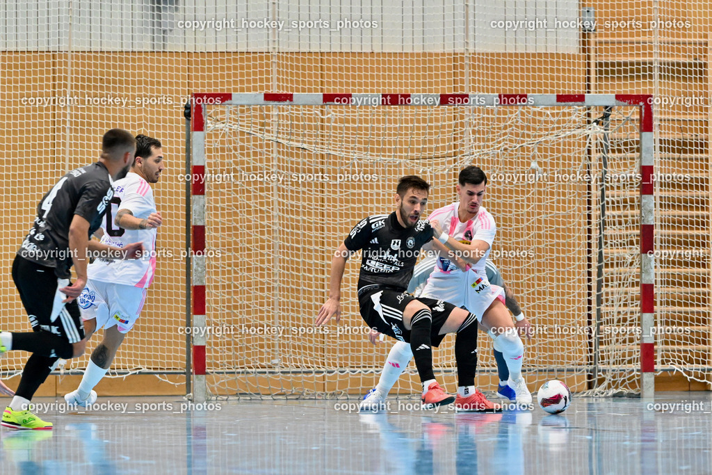 Carinthia Flamengo Futsal Club vs. FC Ljuti Krajisnici | #4 Beldin Duric FC Ljuti Krajisnici, #70 Yosifov Svetlozar Angelov Carinthia Flamengo, #18 Nermin Hasanbegovic FC Ljuti Krajisnici, #72 Armin Kahvedzic Carinthia Flamengo, Carinthia Flamengo Futsal Club vs. FC Ljuti Krajisnici, Carinthia Flamengo Fusal Club vs. FC Ljuti Krajisnici am 12.10.2025 in Klagenfurt (Ballspielhalle Viktring), Austria, (Photo by Bernd Stefan)