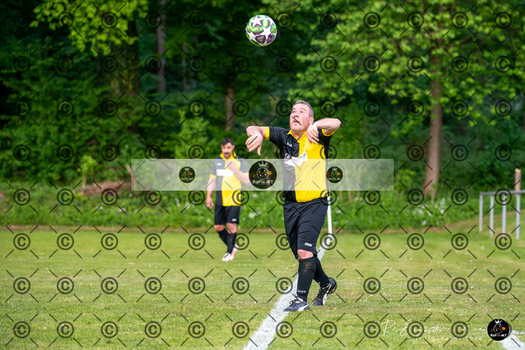 20260501_FCA-40_vs_FCLjL_047-14 | Sport und Naturfotografie von Roberto Esposito zeigt echte Momente Bewegung und die Schönheit der Natur. Ausdrucksstarke Bilder schaffen Emotionen.