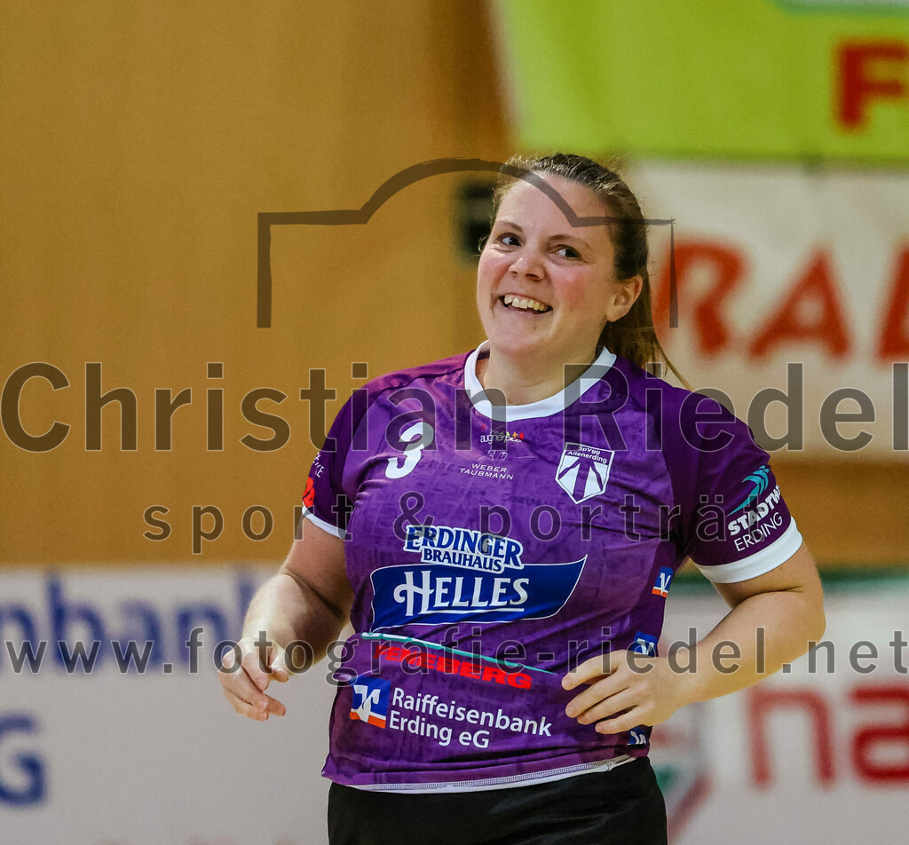 2023-10-14_020_SpVgg_Altenerding_gegen_HSG_Freising_Neufahrn_Damen | Erding, Deutschland, 14.10.2023:
Handball, Bezirksliga Frauen Altbayern 2023 / 2024, 3. Spieltag, SpVgg Altenerding II gegen HSG Freising-Neufahrn II, Endergebnis: 23:28

Miriam Deuschle (SpVgg Altenerding, #3)

Foto: Christian Riedel / fotografie-riedel.net