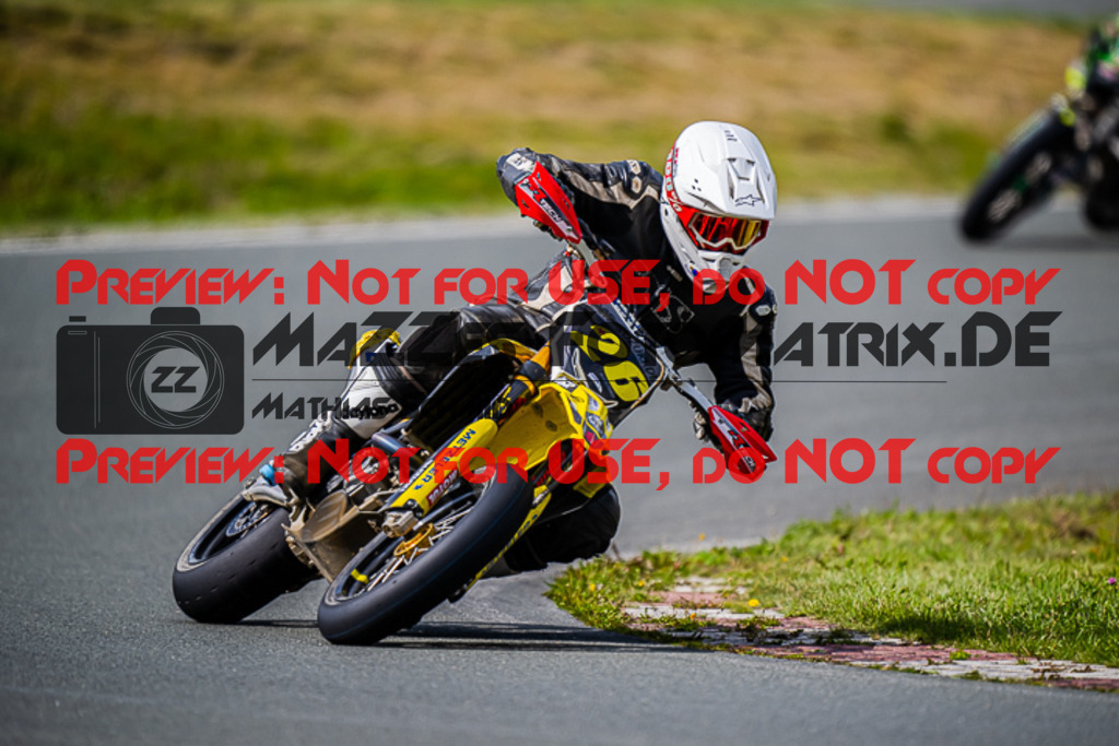 MaZZes_FotoMatrix_220904_9925 | UE40