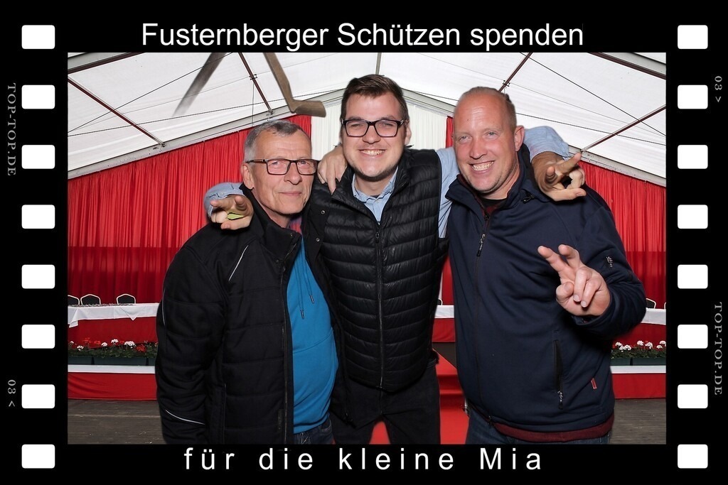 top-top.de 240928-077 | Foto, Video, Fotografie, Videografie, Fotobox, DJ, Discjockey, Musik, Musikbox, Veranstaltung, Photobooth, Amazon, Ebay, Buchtipp, Bestseller, Autor, Verlag, Buch, Wesel, Hamminkeln, NRW, Dinslaken, Rees, Drohne, Hochzeit, Party, Fotobox, Wesel, Fotograf