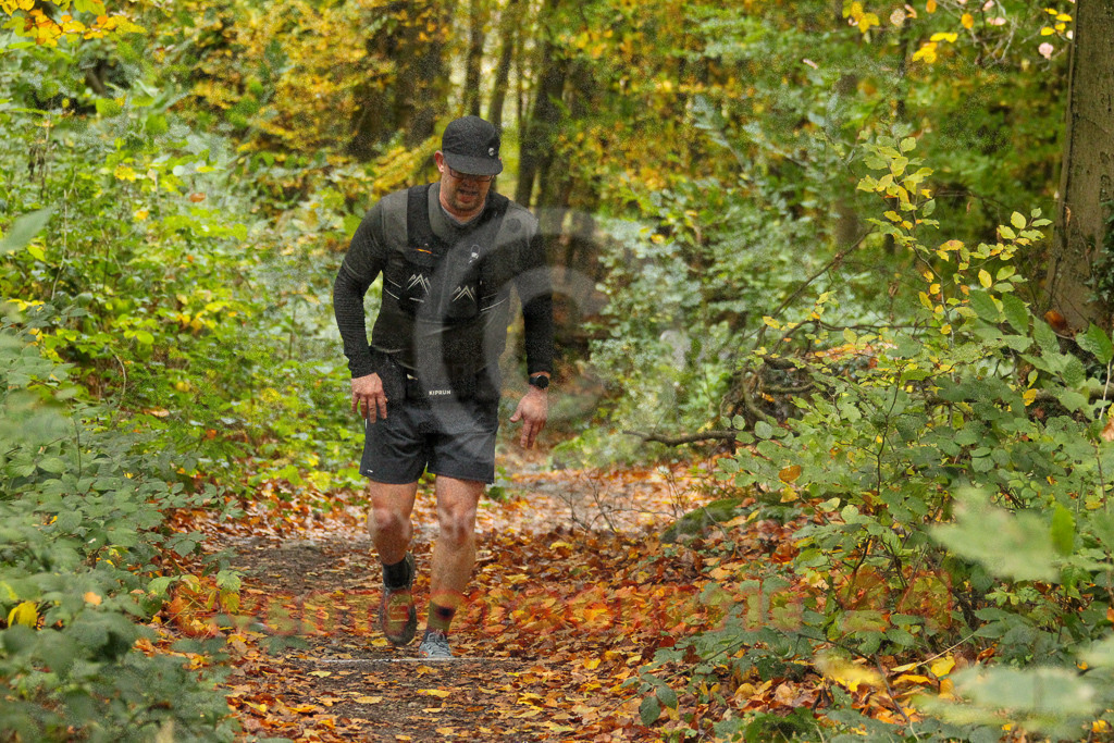 251026_1408_EV4_7082 | Sportfotografie im Rhein-Sieg Kreis, Köln, Bonn, NRW, Rheinland Pfalz, Hessen, etc. Unser Tätigkeitsfeld umfasst den Laufsport vom Volkslauf über den Marathon, Duathlon, Triathon bis zum Ultralauf wie Kölnpfad Ultra oder Schindertrail.