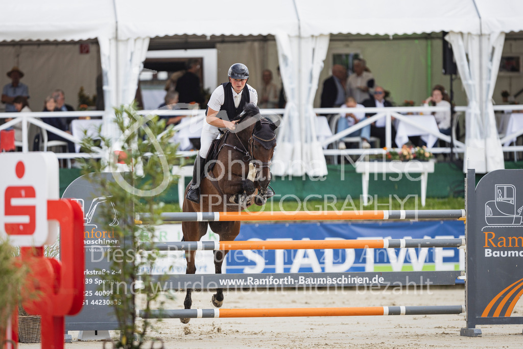 250711_BHO_2Ph-M2-2-805 | Deine schönsten Turniermomente als professionelle Fotos! Entdecke hochwertige Pferdesport-Fotografie im Online-Shop. Jetzt Fotos finden & bestellen!