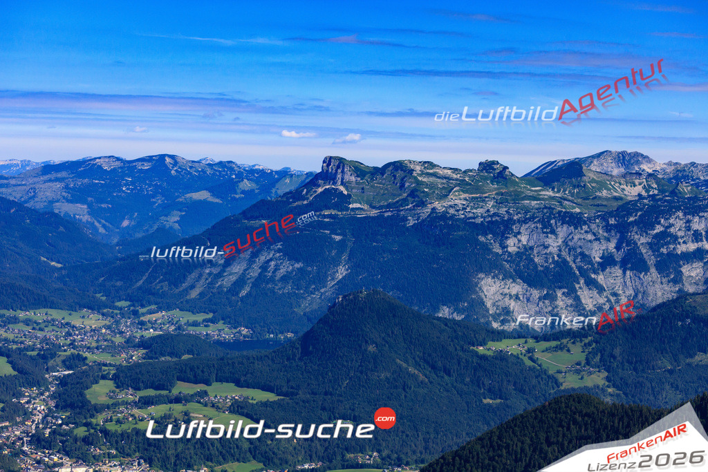 Die Luftaufnahme der Stadt Bad Aussee wurde 2017 vom Flugzeug heraus erstellt ( keine Drohne )- hohe Auflösung für beste Qualität