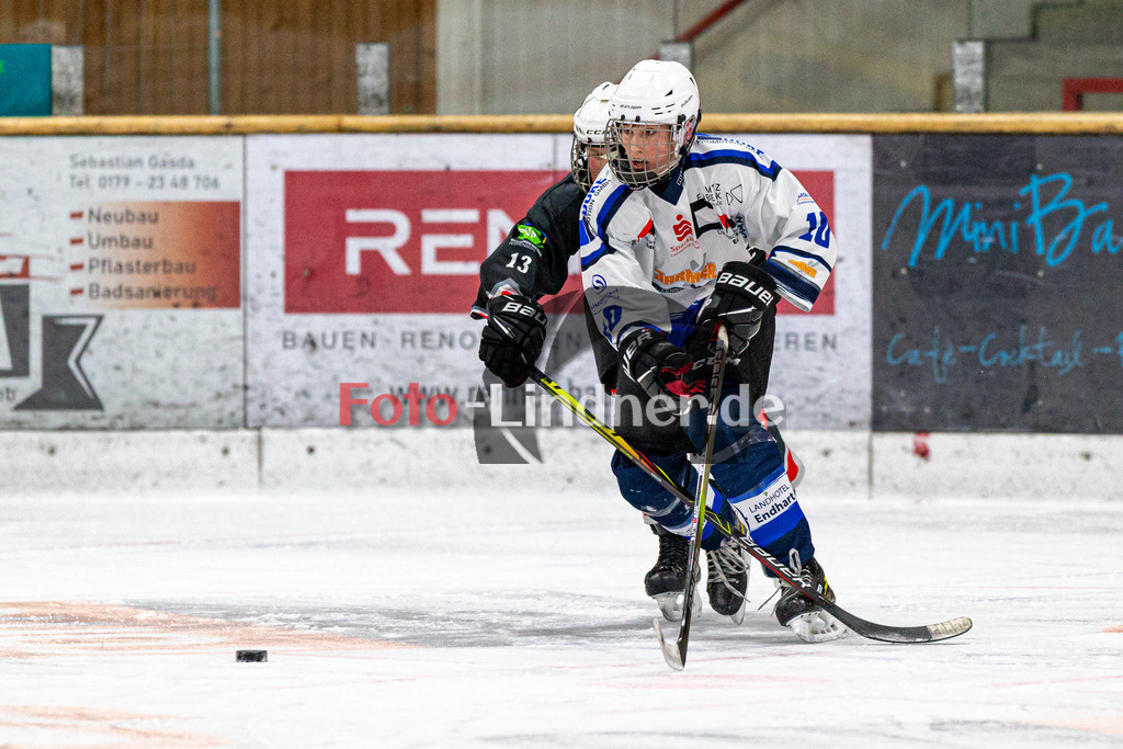 TSV Peißenberg Miners vs HC Landsberg | Eishockey Landesliga U15 2023/2024, TSV Peißenberg Miners vs HC Landsberg, 20240113,
,
2024-01-13 in Peißenberg (Eisstadion)

Copyright: WolfgangxLindner