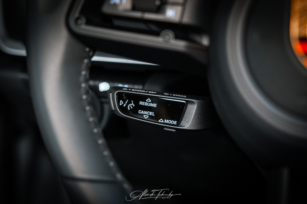 R6PZ3518 _Alexander Tschuncky | Entdecken Sie die faszinierende Welt von Alexander Tschuncky Arts: Kreative Fotografie, atemberaubende Automobilkunst und hochwertiger Bilderdruck. Lassen Sie sich inspirieren! - Realisiert mit Pictrs.com