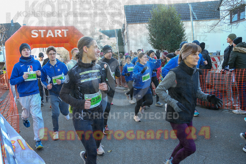 241201_1025_EX1_8130 | Sportfotografie im Rhein-Sieg Kreis, Köln, Bonn, NRW, Rheinland Pfalz, Hessen, etc. Unser Tätigkeitsfeld umfasst den Laufsport vom Volkslauf über den Marathon, Duathlon, Triathon bis zum Ultralauf wie Kölnpfad Ultra oder Schindertrail.