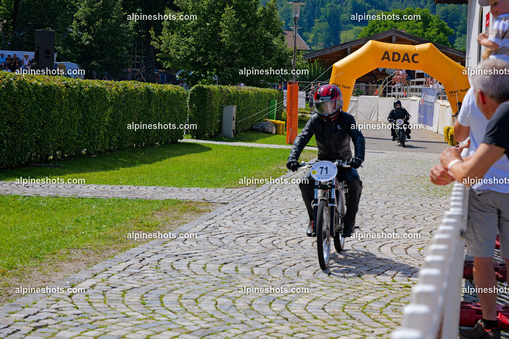 P1014764 | Erleben Sie atemberaubende, hochqualitative Fotos Ihrer Fahrt entlang der malerischen Alpenstraßen. Besuchen Sie alpineshots.com, um professionelle Aufnahmen Ihrer unvergesslichen Reise zu finden und zu kaufen - Realisiert mit Pictrs.com