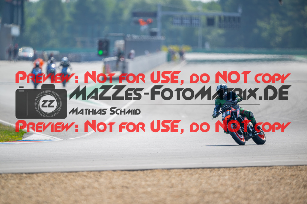 MaZZes-Fotomatrix-20260805-529070 | R1