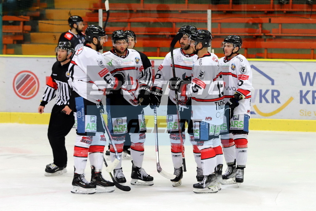 Torjubel Scorpions | Torjubel Scorpions - Realisiert mit Pictrs.com