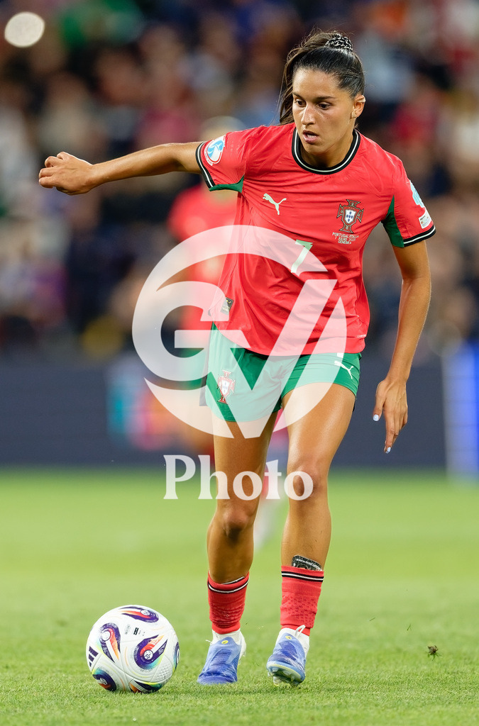 Portugal v Italy - UEFA Women's EURO 2025 Group B | GENEVA, SWITZERLAND - JULY 7:  Francisca Nazareth of Portugal controls the ball  during the UEFA Women's EURO 2025 Group B match between Portugal and Italy at Stade de Geneve on July 7, 2025 in Geneva, Switzerland. (Photo by Giuseppe Velletri/Sports Press Photo/Getty Images)