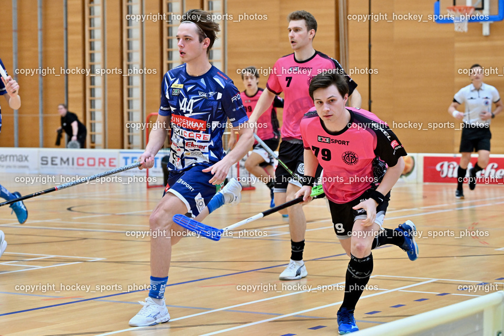 VSV Unihockey vs. Wiener Floorball Verein | #79 LANGER Christopher Wiener Floorballverein, #44 Luca Widnig VSV Unihockey, #7 SCHEIDL Peter Wiener Floorballverein, VSV Unihockey vs. Wiener Floorball Verein, VSV Unihockey vs. Wiener Floorball Verein am 18.05.2025 in Villach (Ballspielhalle St. Martin), Austria, (Photo by Bernd Stefan)