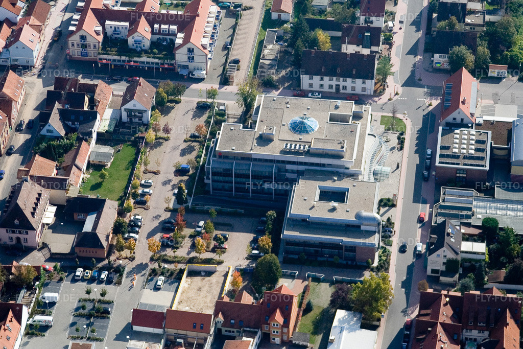 Luftbild: Sparkasse Kandel-Germersheim in Kandel im Bundesland Rheinland-Pfalz in Deutschland. Foto: IMG_8303.jpg vom 06.10.2007 durch Werner Riehm/FLY-FOTO.de