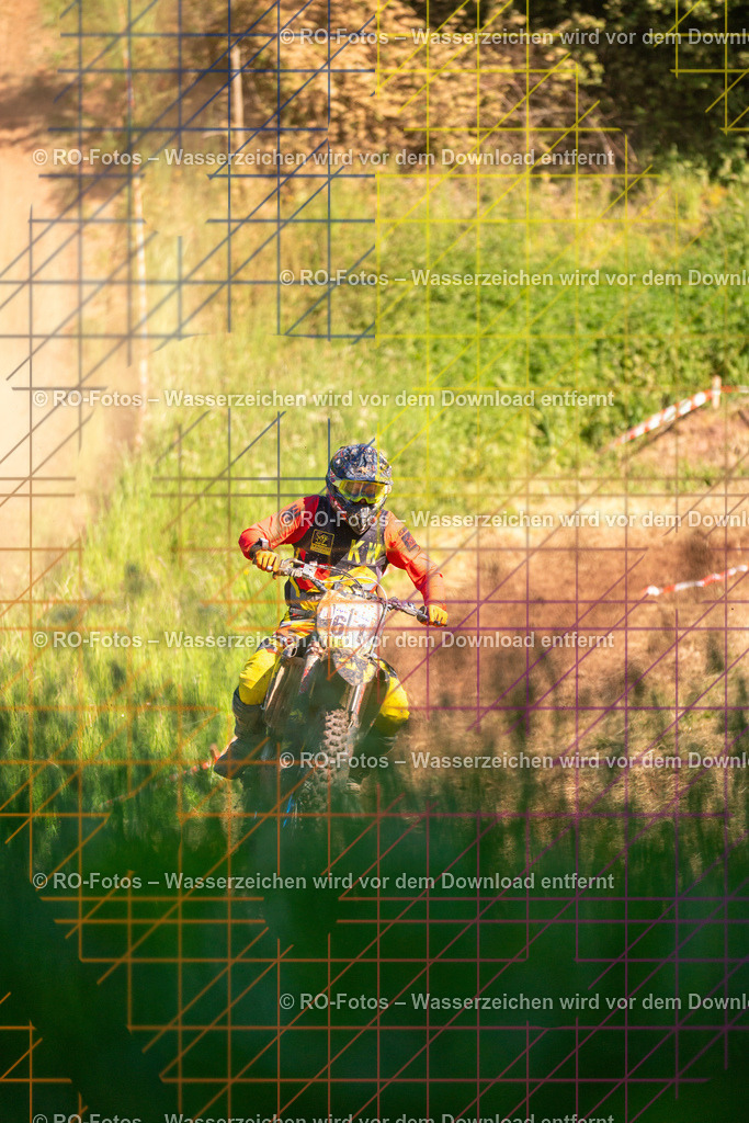 Wolfshausen 3 Lauf -1450 | Sportfotografie von RO-Fotos: Motorsport, Motocross, Enduro, Laufveranstaltungen und Triathlon. Professionelle Fotos von Sportlern und Events. - Realisiert mit Pictrs.com