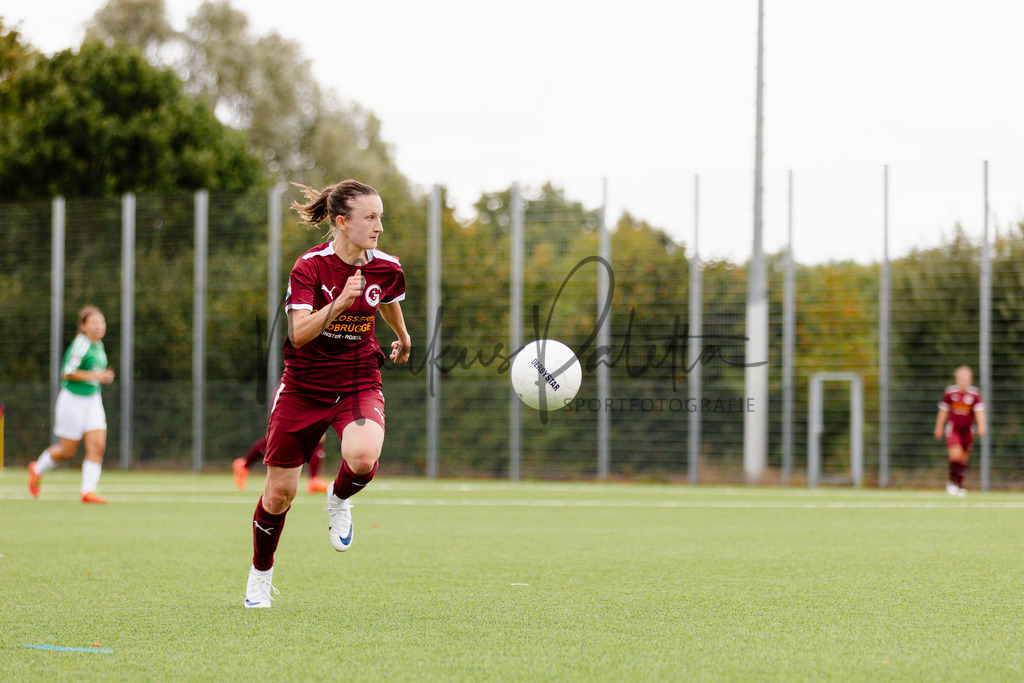 Frauen Landesliga, 2. Spieltag, Saison 2025/2026: 1. FC Gievenbeck - ASC Schöppingen | IGA 2027 Frauen Landesliga, 2. Spieltag, Saison 2025/2026, 1. FC Gievenbeck empfängt ASC Schöppingen im Sportpark Gievenbeck in Münster. Foto: sportfotografie.ms | Markus Paletta - Realisiert mit Pictrs.com