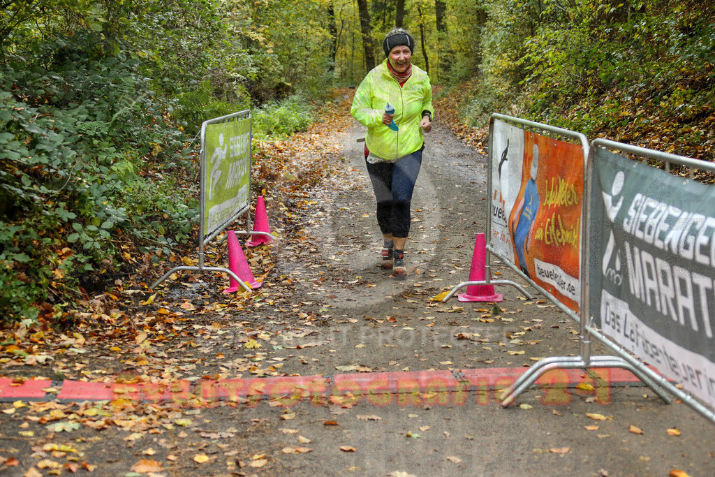 251026_1421_EX1_4155 | Sportfotografie im Rhein-Sieg Kreis, Köln, Bonn, NRW, Rheinland Pfalz, Hessen, etc. Unser Tätigkeitsfeld umfasst den Laufsport vom Volkslauf über den Marathon, Duathlon, Triathon bis zum Ultralauf wie Kölnpfad Ultra oder Schindertrail.