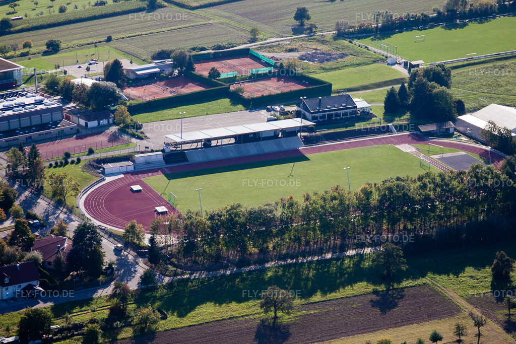 Luftbild: Langensteinbach, Sportgelände des SV-Langensteinbach im Ortsteil Langensteinbach in Karlsbad im Bundesland Baden-Württemberg in Deutschland. Foto: IMG_45137.jpg vom 21.09.2011 durch Werner Riehm/FLY-FOTO.de