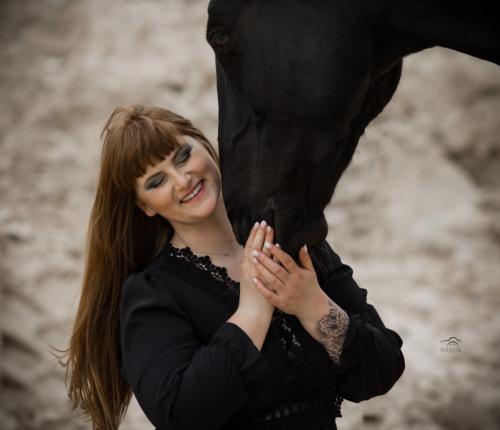 1B1A8077 | Emotionale Pferde- & People-Fotografie rund um Heidelberg, Leimen & Umgebung. Natürliche Fotos von Pferd, Mensch & Familie. Jetzt Termin sichern!