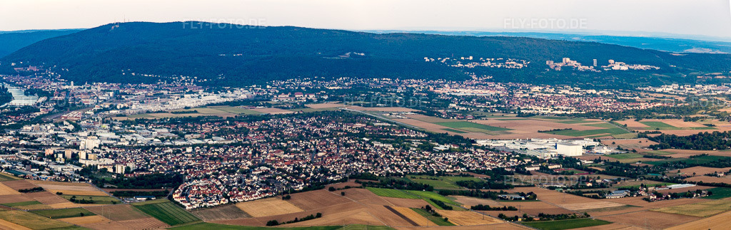 Luftbild: Panorama in Eppelheim im Bundesland Baden-Württemberg in Deutschland. Foto: IMG_109355-Pano.jpg vom 30.07.2018 durch Werner Riehm/FLY-FOTO.deAuflösung des Originals: 9590 x 3029 px