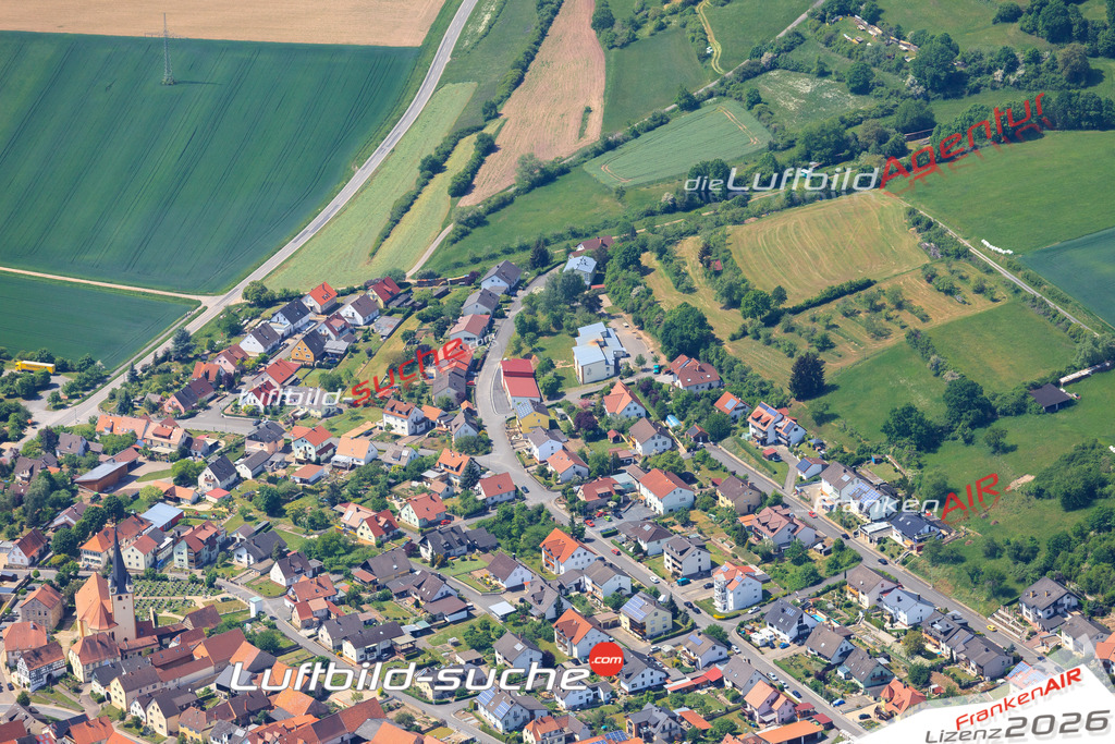 Die Luftaufnahme der Stadt Stettfeld wurde vom UL-Flugzeug heraus erstellt ( keine Drohne )- hohe Auflösung für beste Qualität