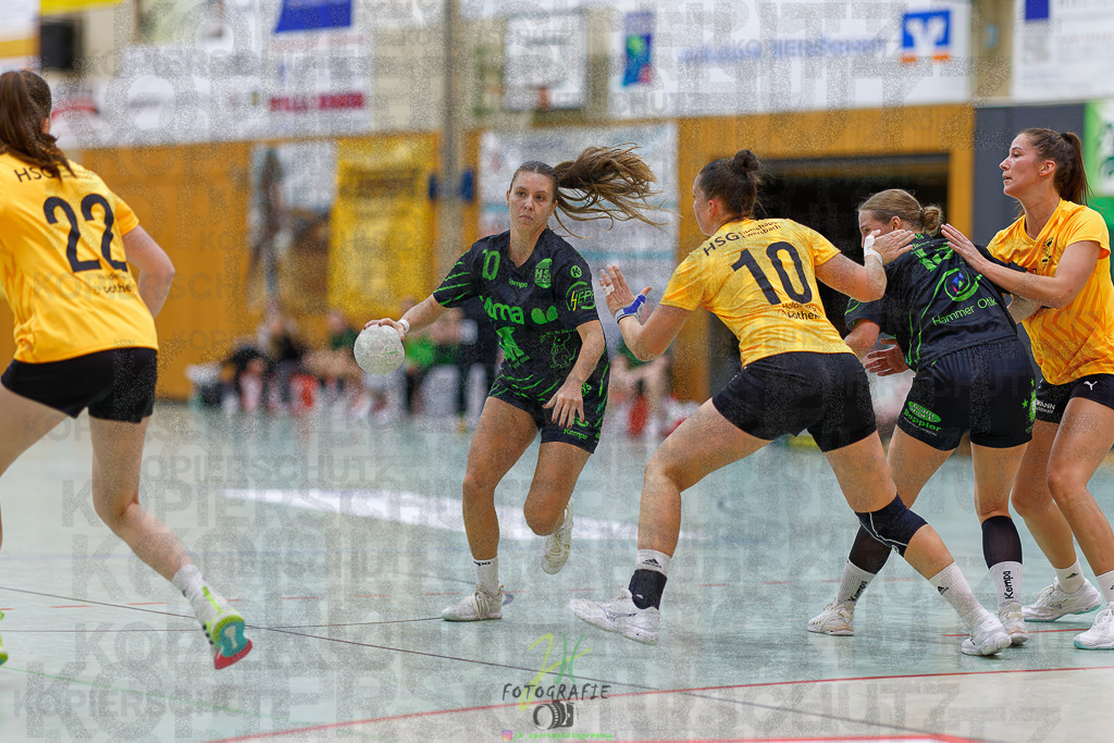Frauen Oberliga Mitte (HHV); HSG Kleenheim/Langgöns II - HSG Eibelshausen/Ewersbach | Frauen Oberliga Mitte (HHV); HSG Kleenheim/Langgöns II - HSG Eibelshausen/Ewersbach am 01.11.2025 in Oberkleen (Weidig-Halle)Photo © 2025 - Jörg Heinrich - Realisiert mit Pictrs.com