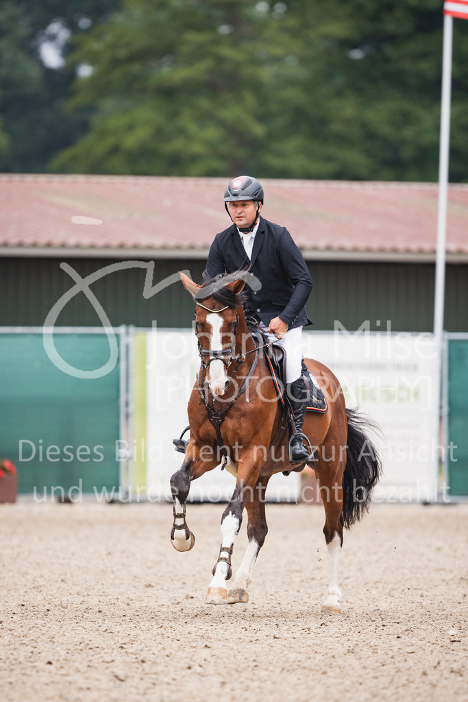 250610_Mühlen_SprPf-A2-269 | Deine schönsten Turniermomente als professionelle Fotos! Entdecke hochwertige Pferdesport-Fotografie im Online-Shop. Jetzt Fotos finden & bestellen!