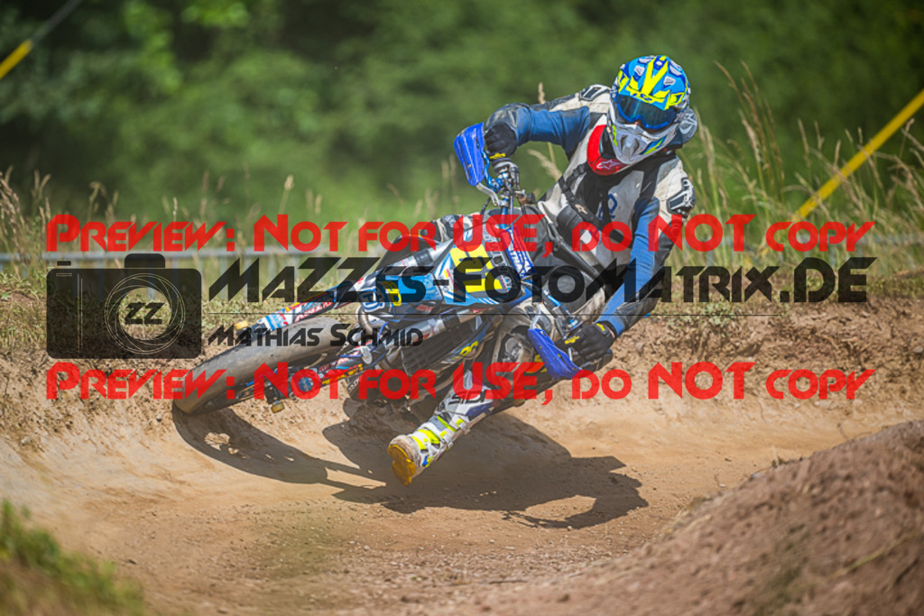 MaZZes_FotoMatrix_220619_2004 | S2