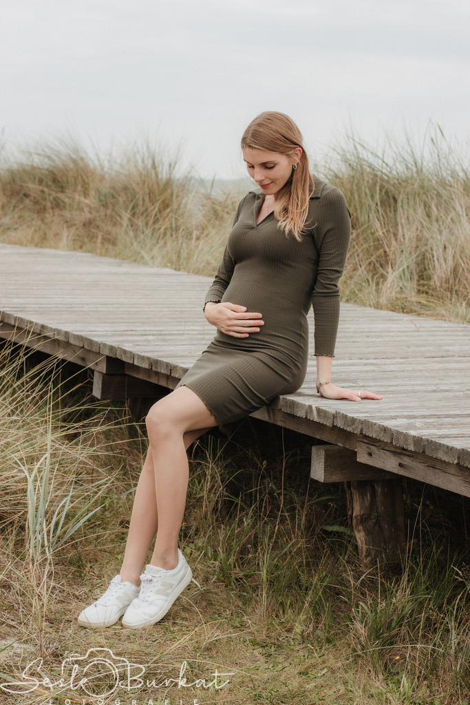20250927-IMG_4285 | Authentische, natürliche und emotionale Fotoshootings auf der Nordseeinsel Föhr. Als Fotografin halte ich deine schönsten Momente in einzigartigen Neugeborenen-, Familien-, Paar- und Einzelshootings fest. Jetzt einen Termin vereinbaren!