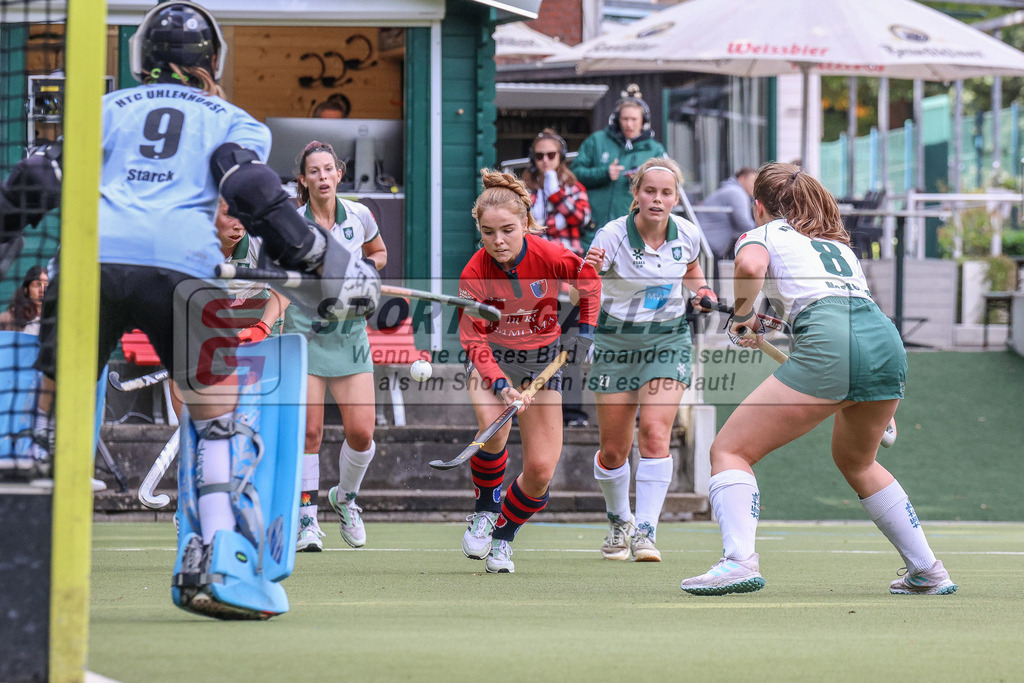 MJ_2022-09-25_HTCU-BHC-29 | Carlotta Pahlke (Berliner HC #15), Uhlenhorst Mülheim - Berliner HC am 25.9.2022 im Waldstadion, Mülheim a. d. Ruhr