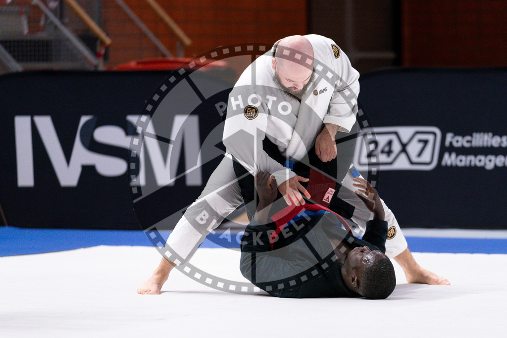 20241013PBB2352 | Athletes compete during the AJP Tour Europe Continental Jiu-Jitsu Amateurs & Masters Championship on October 13, 2024 in Almere near Amsterdam, Netherlands. © Chiara Dazi / photoblackbelt