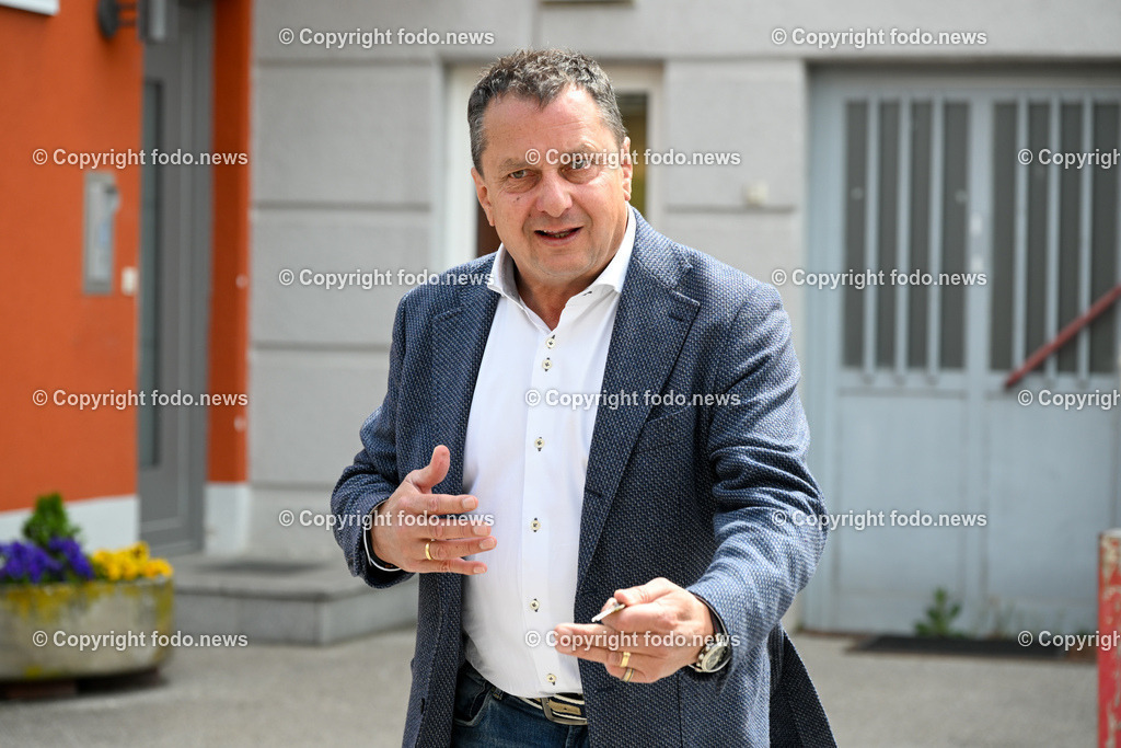 Pressekonferenz LR Markus Achleitner (VP)_ Neues Aktionsprogramm zur Orts- und Stadtkernbelebung in Ooe_ 08.05.2023-4 | 08.05.2023, Perg, AUT, Pressekonferenz LR Markus Achleitner (VP), Neues Aktionsprogramm zur Orts- und Stadtkernbelebung in Ooe, im Bild Labg. Anton Foschauer (VP, Bgm. Perg)