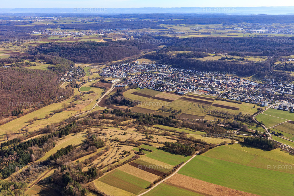 Luftbild: Ortsansicht von Norden in Aidlingen im Bundesland Baden-Württemberg in Deutschland. Foto: IMG_125111.jpg vom 20.02.2021 durch Werner Riehm/FLY-FOTO.de