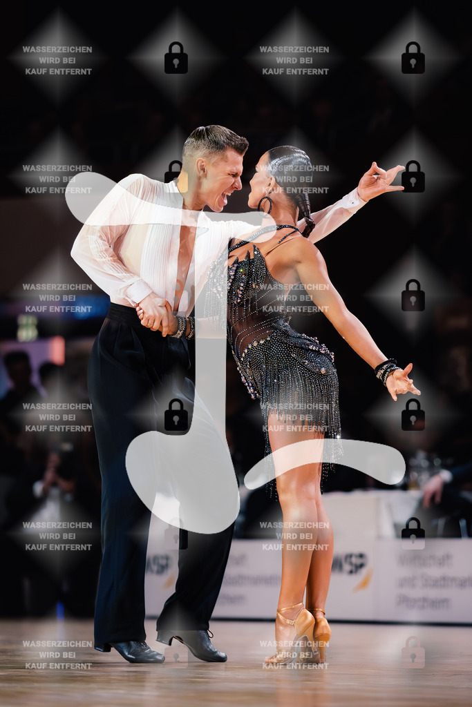 Goldstadtpokal 2025 - WDSF World Open Latin 4th (39) Konstantin Gorodilov _ Polina Figurenko (Estonia)-2025-01-25-2341 | Webshop for digital downloads and prints of dance sport, event & show photographer Julian Link - Realisiert mit Pictrs.com