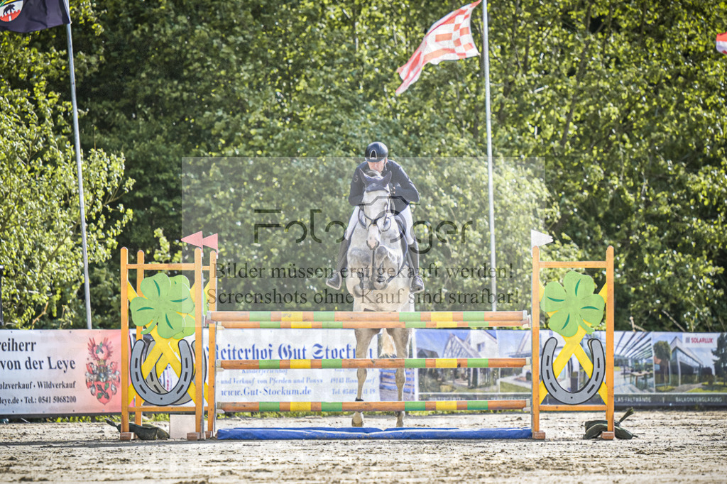 DOS_9761 | Entdecke hochwertige Reitturnierfotos von Foto Oger. Professionell, emotional und authentisch – jetzt Lieblingsmomente im Shop bestellen.Deutschlandweite Turnierfotografie. - Realisiert mit Pictrs.com
